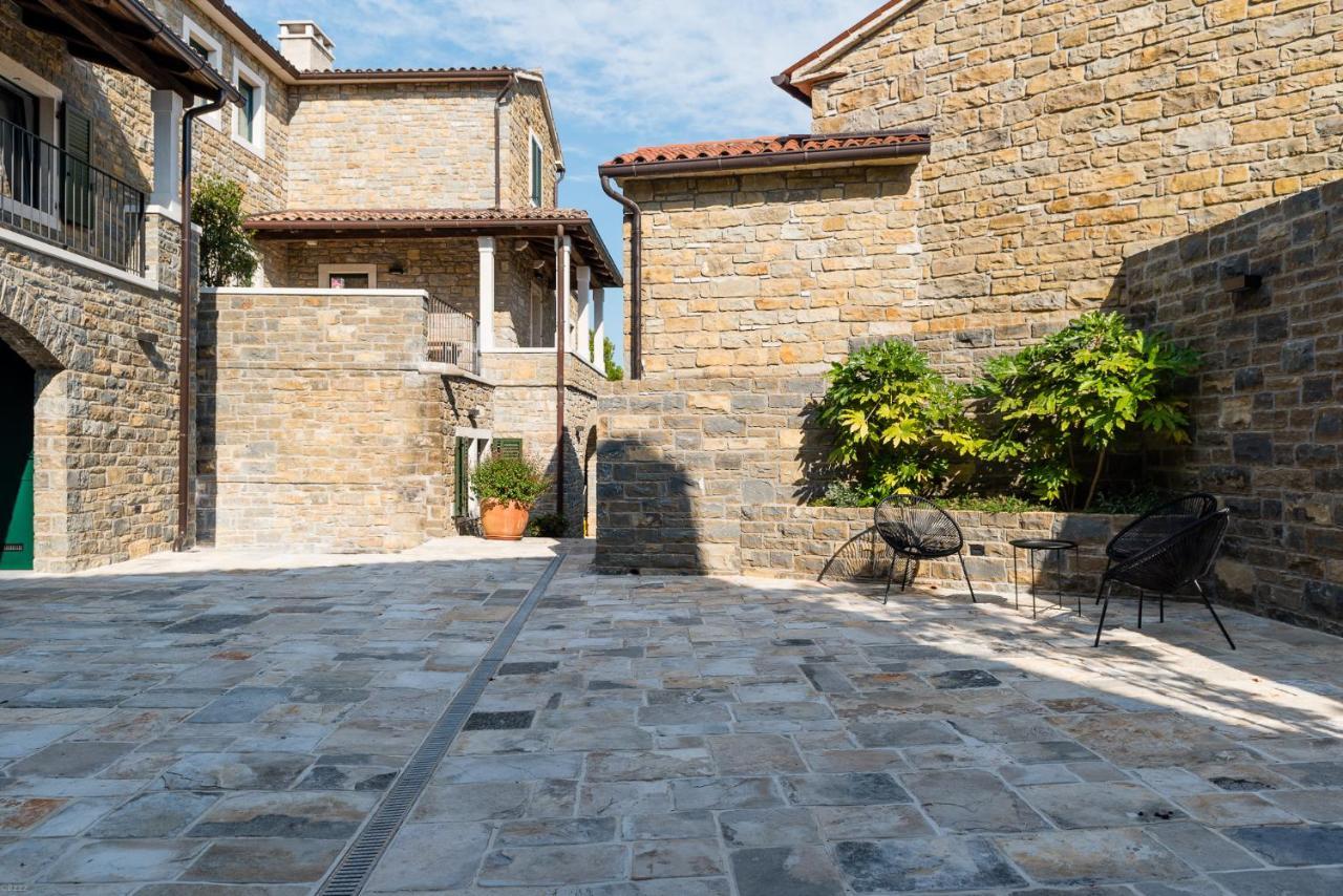 Adq Abbraccio Della Quercia Bed & Breakfast Buje Exterior foto